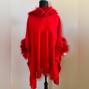Elegant Red Fur-Trimmed Poncho / Cape